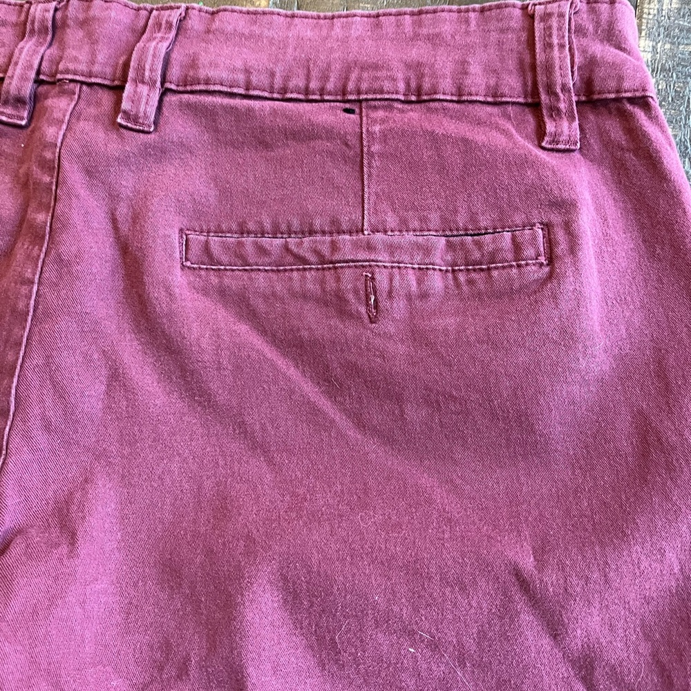 Rugby University Men's Flat Front Burgundy Shorts - Picture 9 of 9